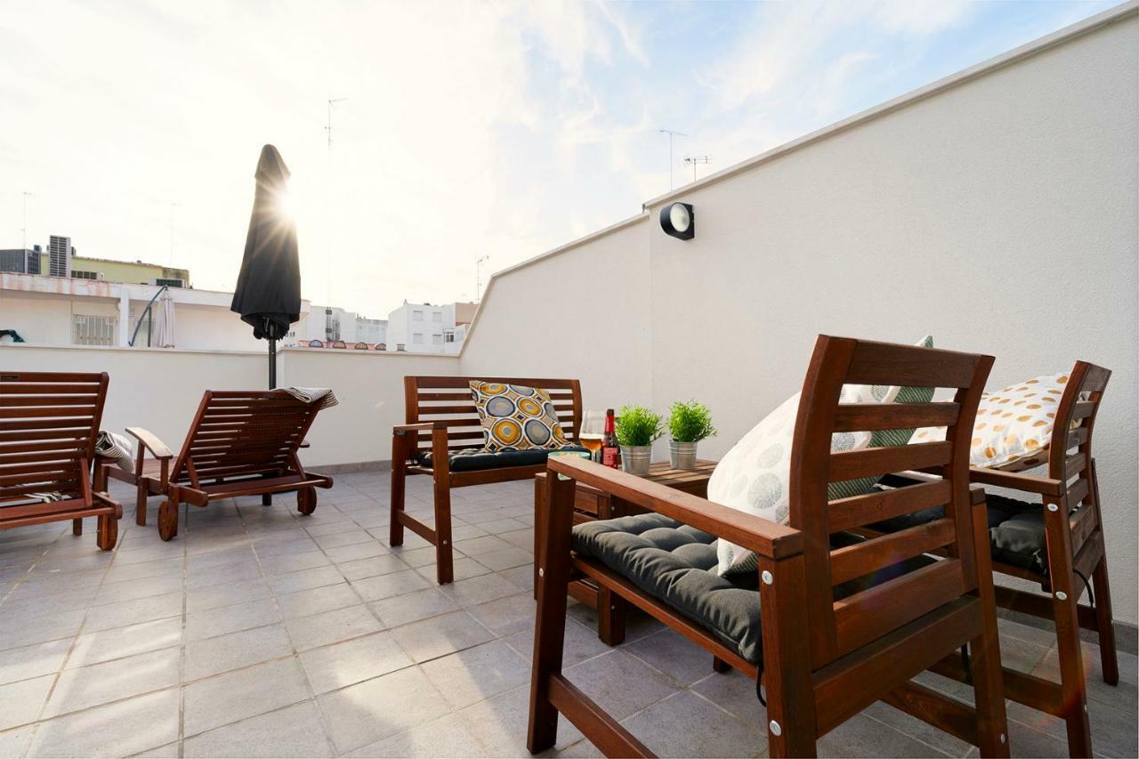 Apartamento Lujo Ancha Del Carmen Малага Екстериор снимка