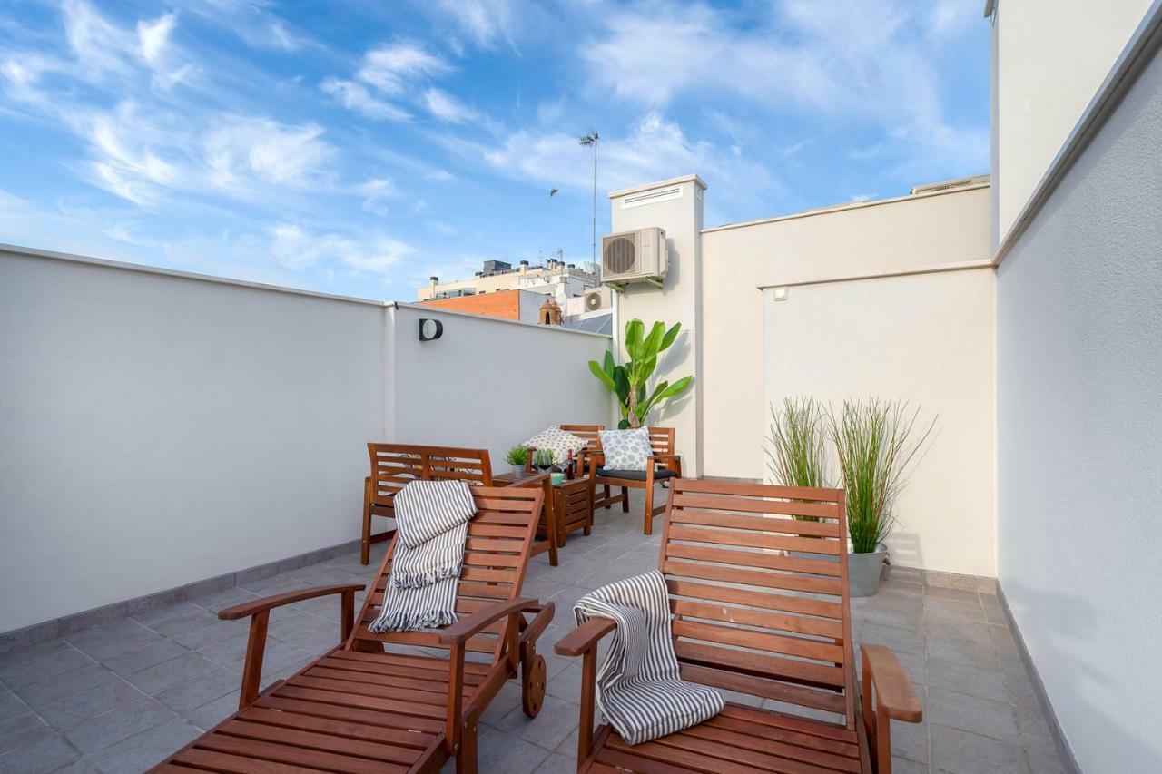 Apartamento Lujo Ancha Del Carmen Малага Екстериор снимка